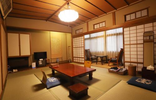 Nozawa Onsen Naraya Ryokan - Policies for Guests