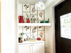 Ocean Villa Tin Gala - Location and Accessibility