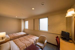 Oka Hotel - Exploring Kanazawa City