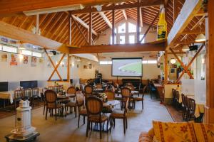 Senaani Country Inn - How to Reach the Inn