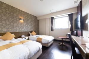 Sentral Herald Hotel Takamatsu - Nearby Attractions and Accessibility