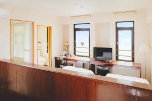 Van Cort Landt Hotel - Policies and Check-in/Check-out