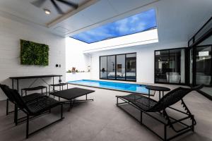 Class The First Class Staff Playlist and Sauna - Nearby Attractions