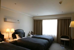 Cypress Garden Hotel - Languages Spoken and Additional Details