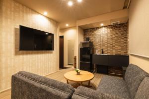GRAND BASE Urakami - Dining and Kitchen