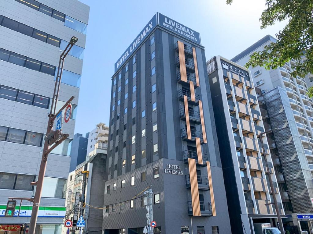 HOTEL LiVEMAX Hakata Nakasu - Amenities and Services