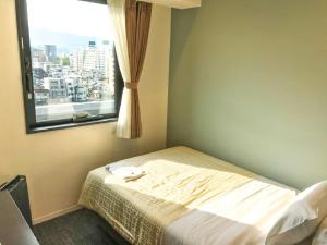 HOTEL LiVEMAX Hiroshima Funairimachi Riverside - Transportation and Accessibility