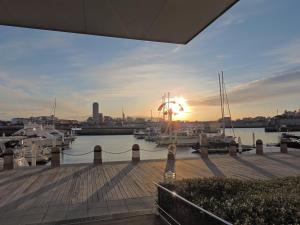 Hotel Marinoa Resort Fukuoka - Room Features and Services