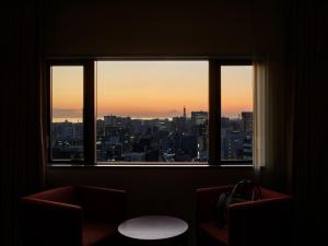 Mitsui Garden Hotel Chiba - Nearby Attractions and Transportation