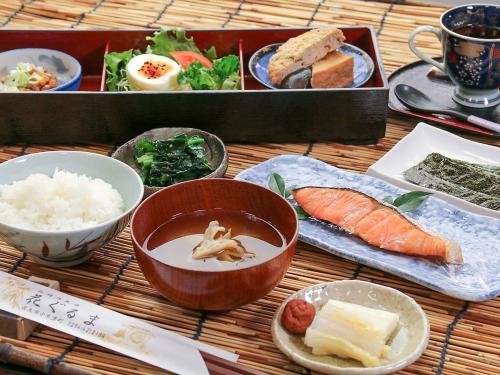 Oshironoyado Hanaguruma - Hotel Location and Nearby Attractions