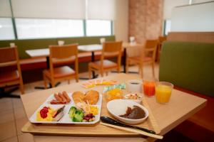 Sanco Inn Kuwana Ekimae - Dining and Breakfast Options