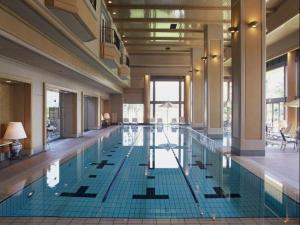 Shiratamano Yu Kahou - Local Attractions