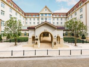 Takarazuka Hotel - Upcoming Inspections and Closures