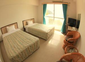 Tokashiku Marine Villege - Dining Options