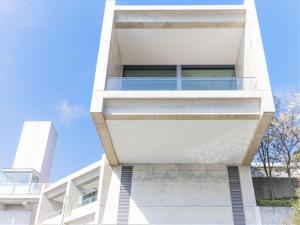 TOTO Seawind Awaji - Safety Features