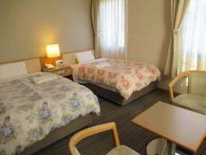 Center Hotel Mihara - Accessibility and Amenities