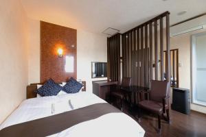 Central Rail Hub Foundation - Payment and Cancellation