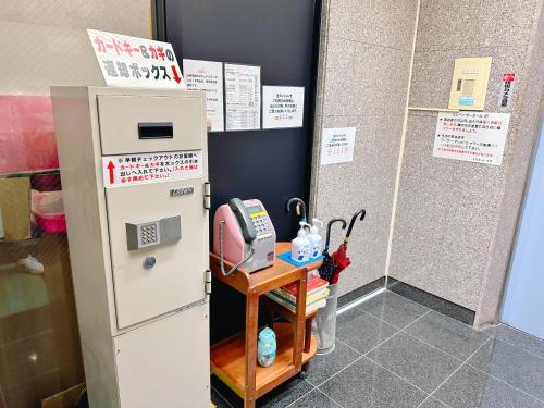 Estral Goya - Local Shopping Experiences