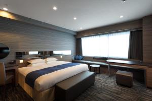 Hotel Hewitt Koshien - Location and Nearby Attractions