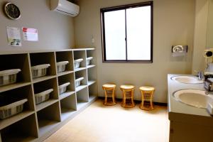 Hotel Route-Inn Court Kofu Isawa - Room Types and Policies