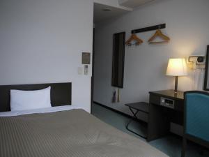 Hotel Route-Inn Nakano - Room Types and Features