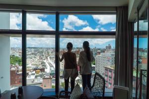 JR Kyushu Hotel Blossom Naha - Dining Options