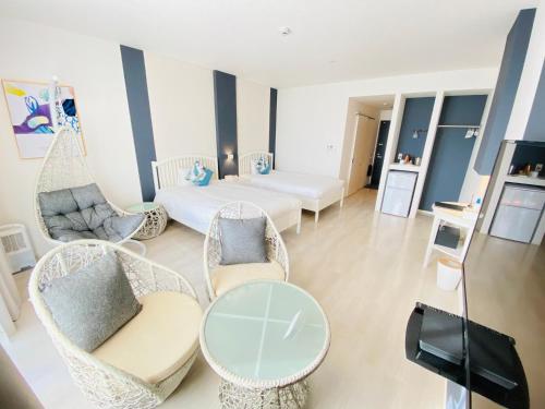 Lalamare Kouri - Dining Options on Site