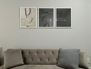 Neighbors Hotel Nishijuitachi - Dining Options and Public Transport