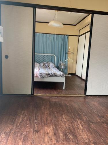 Yamashita Hotel 305 - Location and Accessibility