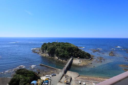 A 1-Minute Walk to Ebisu Island, a Spacious Guesthouse With Free Parking and Available Hot Spring Services - Good To Know