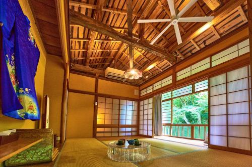 Abandoned Ruins You Can Stay In - Gunjou - Good To Know