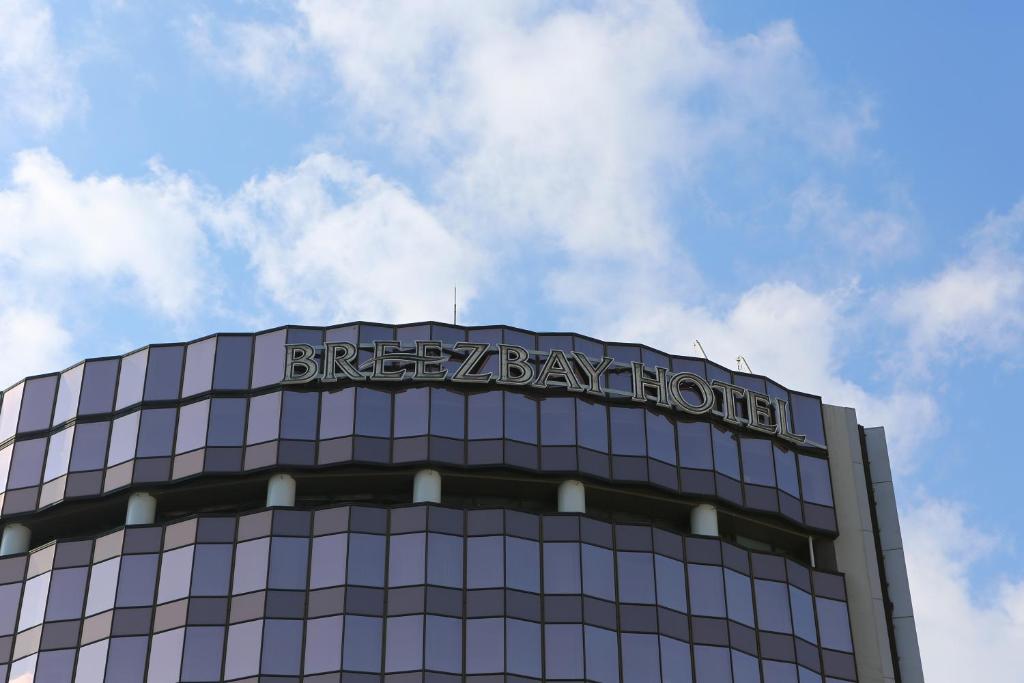 Breezbay Hotel Resort and Spa Review