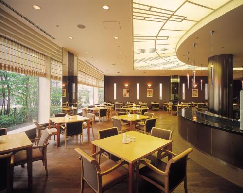 Cypress Garden Hotel - Hotel Overview and Location