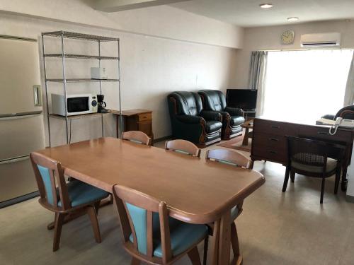 Eagle Lodge - Accommodations and Amenities