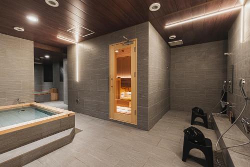 GEMS YUFUIN Hotel and Spa Cafe Bar - Convenient Location