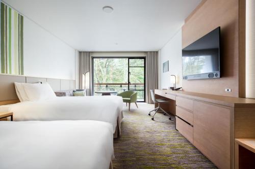 Holiday Inn Resort Shinano-Omachi Kuroyon, an IHG Hotel - Hotel Overview