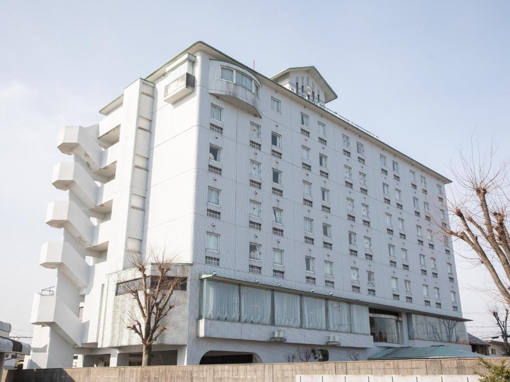 Hotel Castle Inn Yokkaichi - Location and Accessibility