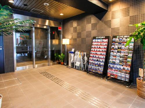 HOTEL LiVEMAX Kobe Sannomiya - Amenities and Services