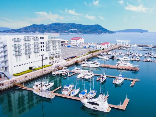 Hotel Marinoa Resort Fukuoka - Guest Experience and Amenities