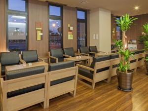 Hotel Route Inn Minami Yokkaichi - Convenient Location