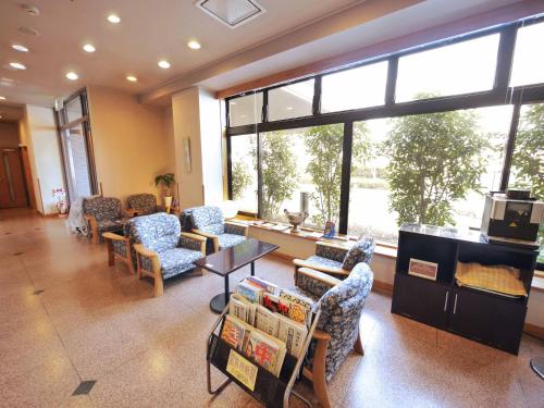 Hotel Route-Inn Nagaizumi Numazu Inter 2 - Room Types and Features