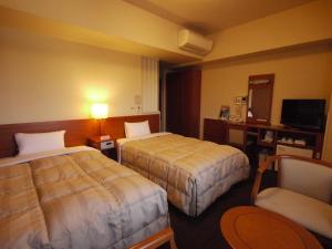 Hotel Route-Inn Suzuka - Diverse Room Options