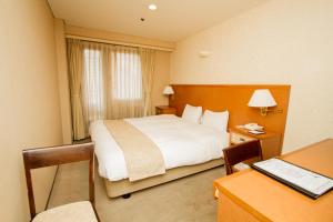 Hotel Yokohama Camelot Japan Review