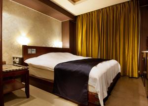 HOTEL ZERO - Good To Know