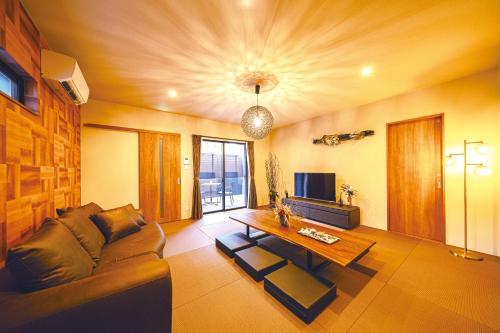 Ishigaki Izumi - Guest Reviews and Ratings