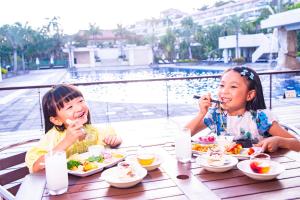 Kanucha Bay Hotel & Villas - Good To Know