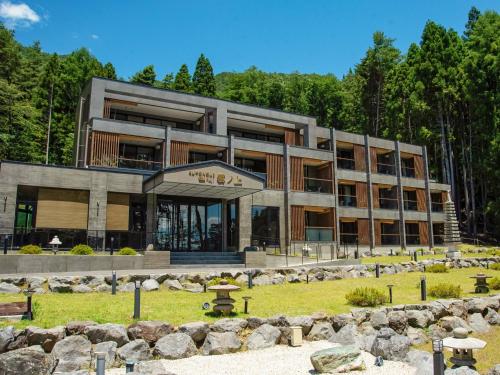 Kumonoue Fuji Hotel Standard Room - No Mt Fuji View With Open-Air Bath - Hotel Overview and Location