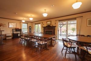 Lodge Kent - Accommodation and Amenities