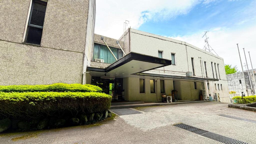 Kannami Accommodation Guide: 2 Best Hotels