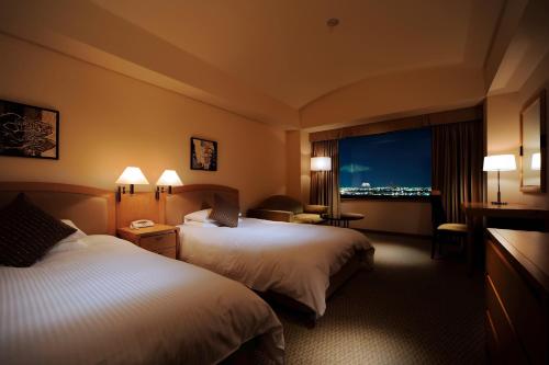 Royal Pines Hotel Urawa - Guest Services